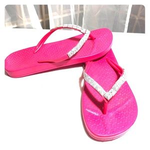 Sparkling flip flops NWOT